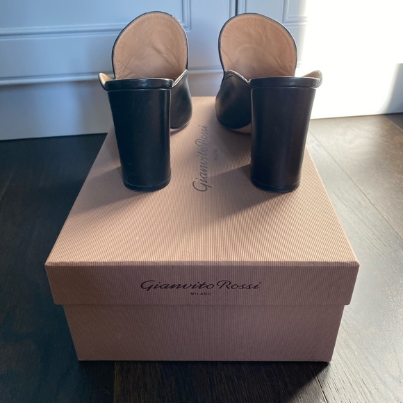 Gianvito Rossi chunky heeled slides - Picture 4 of 5